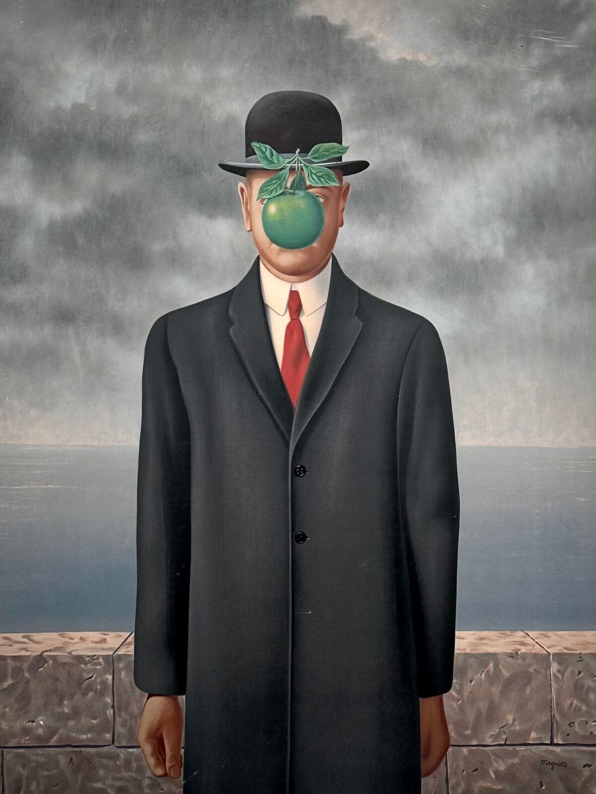 Parastone Petite Statuette de collection Magritte - Le fils de l'homme Bleu - Maison & Déco Statuettes et figurines 51,78 Parastone Petite Statuette de collection Magritte - Le fils de l'homme Bleu - Maison & Déco Statuettes et figurines 51,78