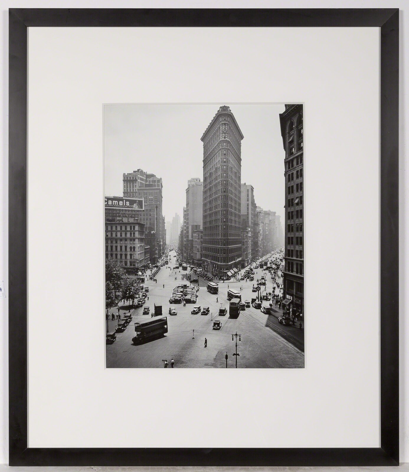 Berenice Abbott | Flatiron Building (circa 1938) | Artsy