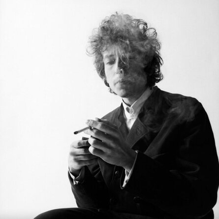 how long did bob dylan smoke cigarettes with cigarette in harmonica holder, Philadelphia PA 1964. Photo by Daniel Kramer Bob Dylan Smoking Poster, Black