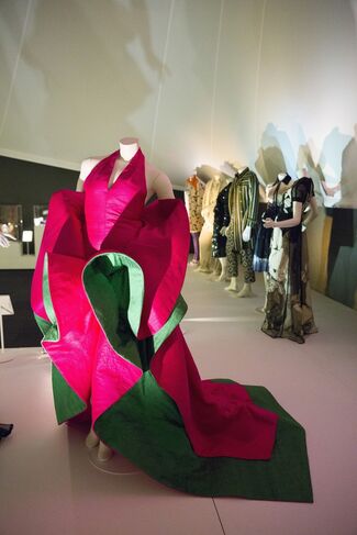 Inside the Exhibit: The Glamour of Italian Fashion — Sukio