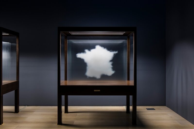 Leandro Erlich has his head in the clouds at Bon Marché Rive