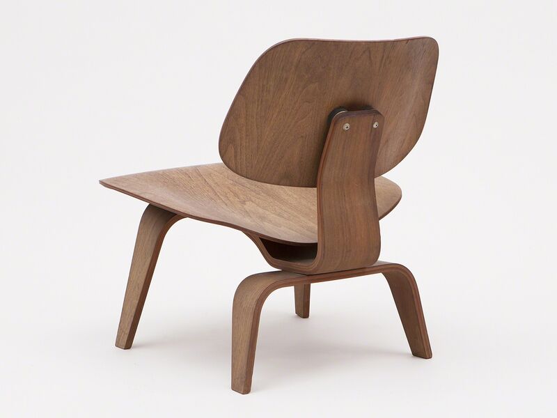 ondersteboven wasserette Boos Charles and Ray Eames | Pre-Production LCW Chair (ca. 1945) | Artsy