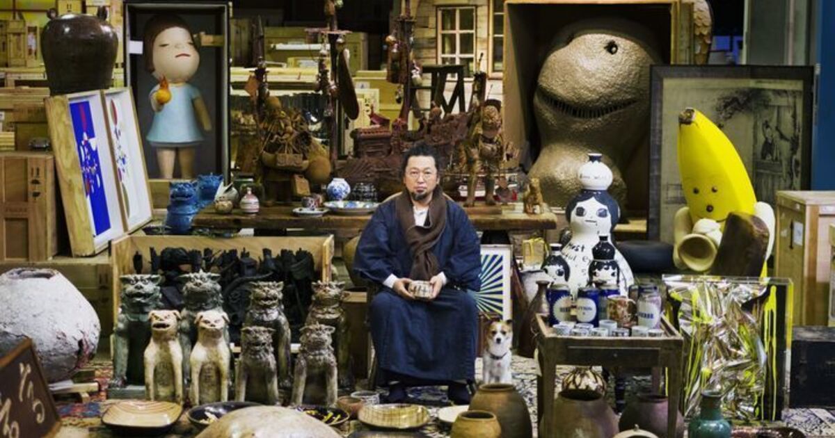 What is Superflat? A Guide to Takashi Murakami's Art Movement What is Superflat? A Guide to Takashi Murakami's Art Movement