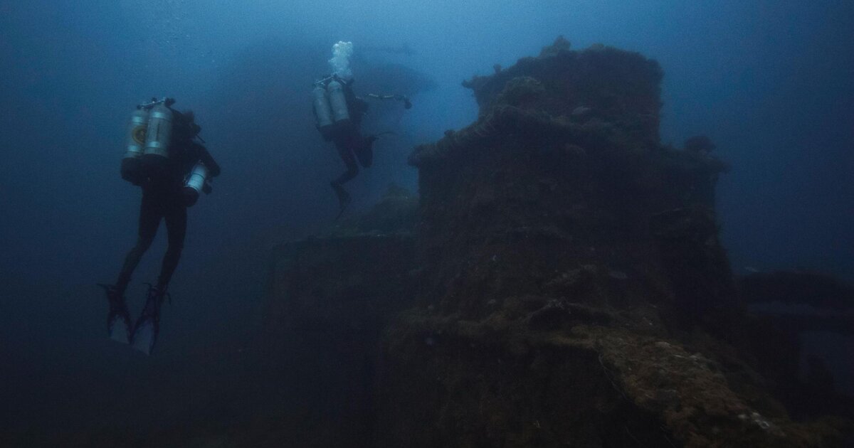 200 Feet Deep Examples An Artist and a Curator’s Death-Defying Dives 200 Feet below the ...