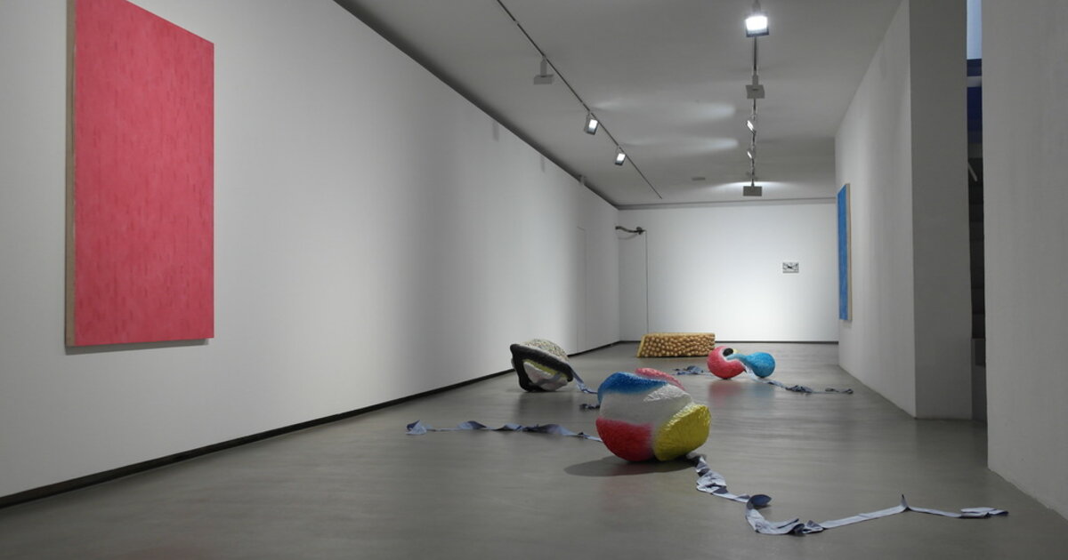 Aggrandization The Effects Of Crossings & Self-Aggrandization In The Human Kingdom | Artsy
