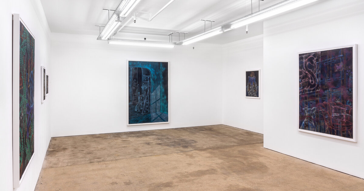 Bente Roth's Art Samantha Roth: A Bending Back | Artsy