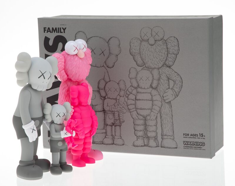 KAWS Family Vinyl Figures Grey/Pink - US