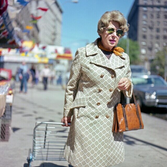Catherine DeLattre | From the series: Shoppers, Broadway, Upper West ...