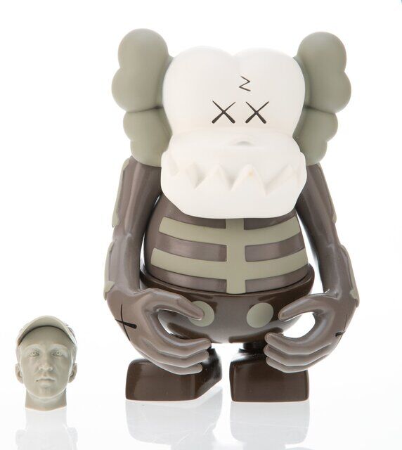 KAWS x Bounty Hunter Skull Kun Brown + Brian Donnelly's head LE400 KAWS x Bounty Hunter Skull Kun Brown + Brian Donnelly's head LE400