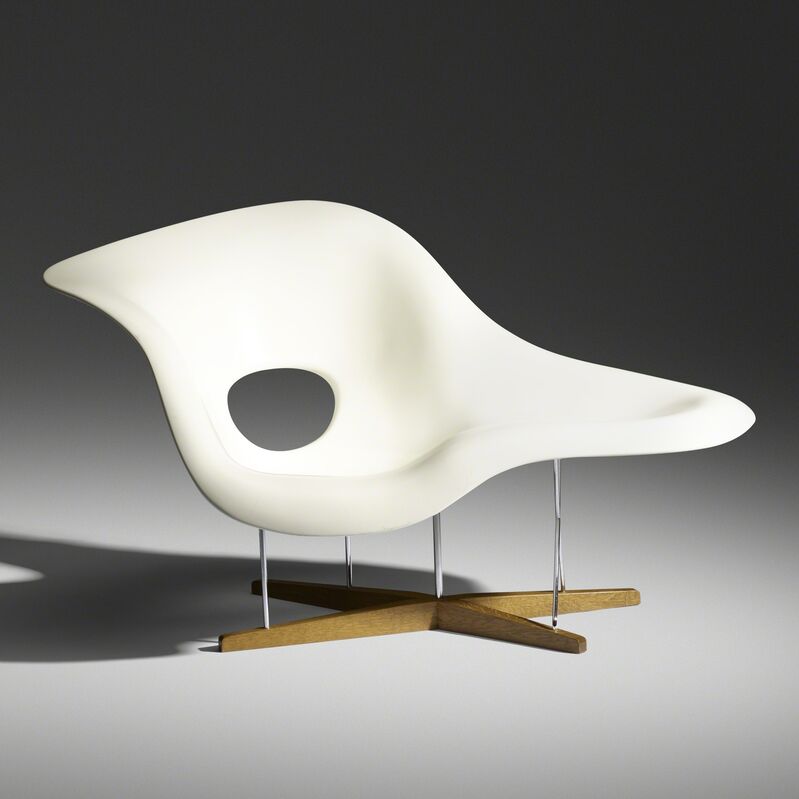 Moment biografie extract Charles and Ray Eames, Vitra | La Chaise (1948) | Artsy