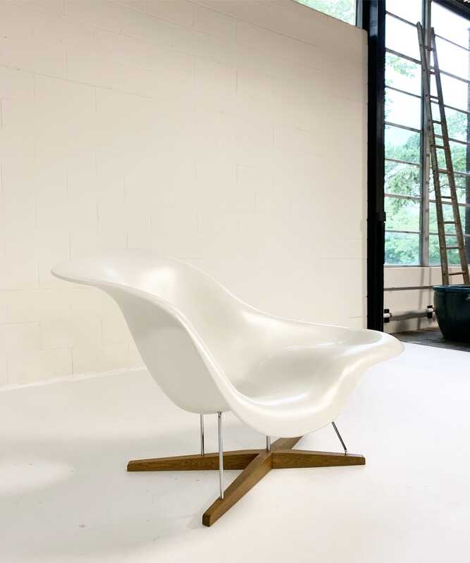 Charles and Ray Eames La Chaise (2002) Artsy1