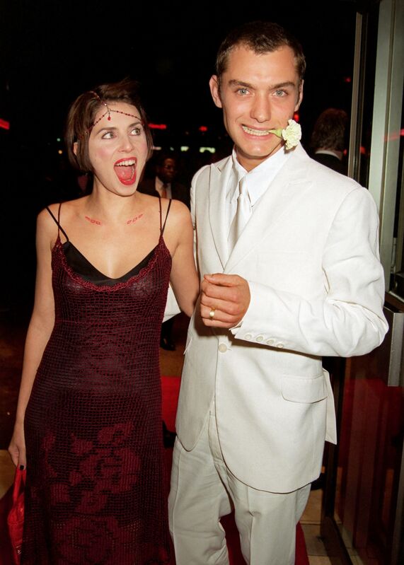 jude law and girlfriend 2022