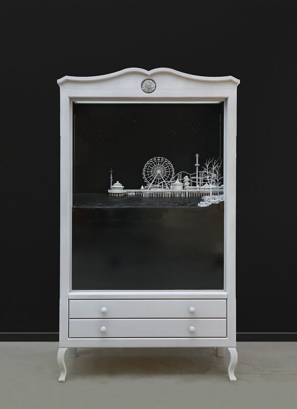 Hans Op de Beeck, « Wunderkammer (la jetée) », 2024, Sculpture, Bois, verre, polyamide, PU, revêtement, technique mixte, Templon