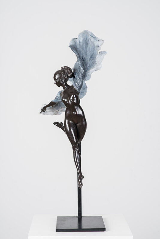 ▷ Coup de vent by Luo Li Rong, 2019, Sculpture