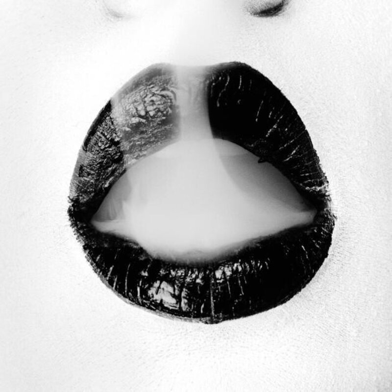 lips smoke drawing