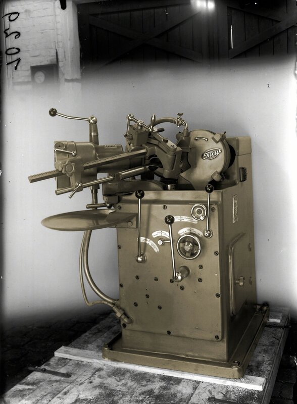 Thomas Ruff Machines Thomas Ruff | Machine 1029 (2003) | For Sale | Artsy