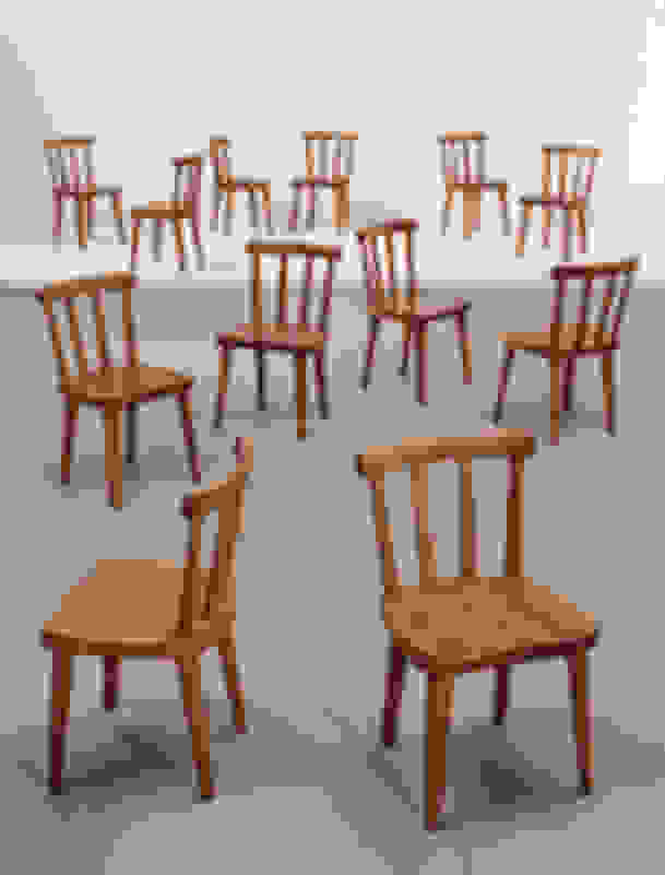 Ghế Utö là một trong những sản phẩm nội thất đẹp và tiện nghi nhất hiện nay. Xem hình ảnh để được đắm mình trong sự thoải mái và đẳng cấp của chiếc ghế này.