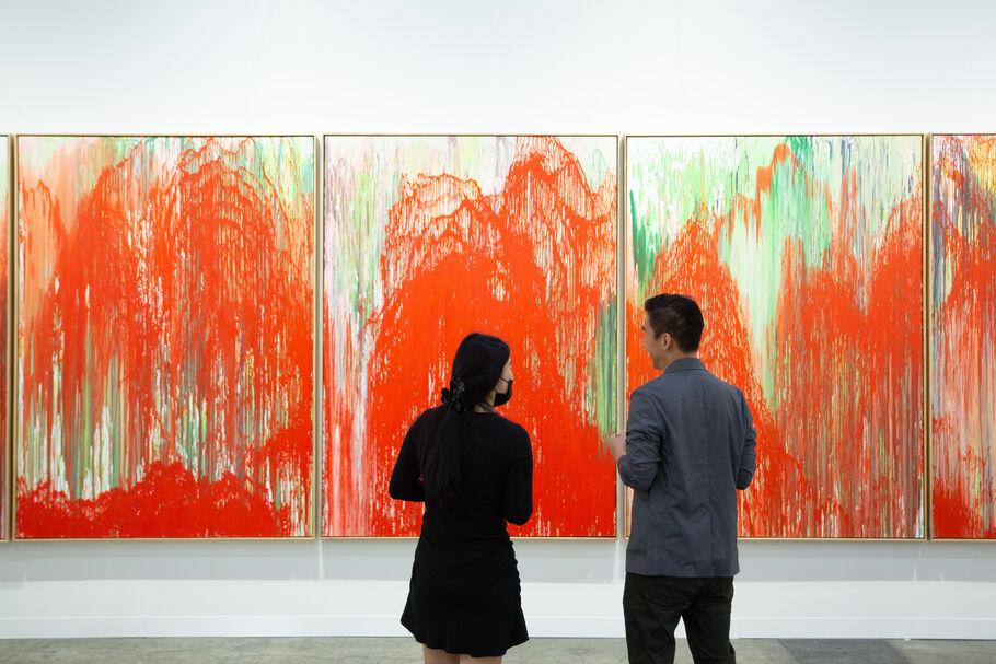 5 Things We Learned from Art Basel and UBS's Report “The Art Market 2023”