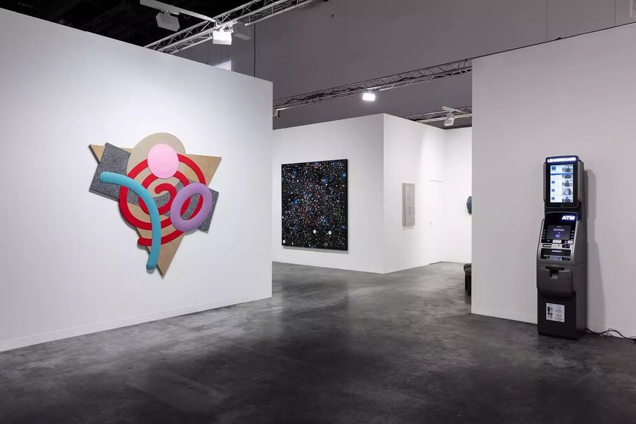 Art Basel Miami Beach 2022 Review: There's Good Art If You Know Where to  Find It