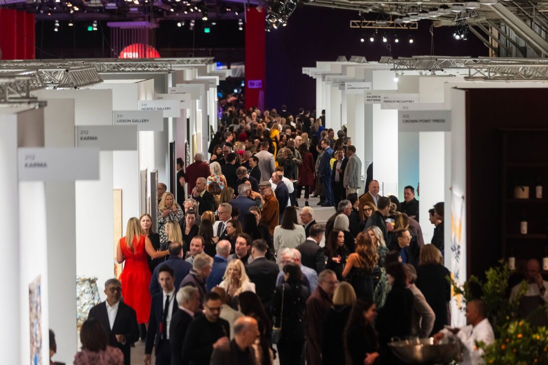 5,000 Avery Singer painting leads sales at FOG Design+Art 2025. 5,000 Avery Singer painting leads sales at FOG Design+Art 2025.