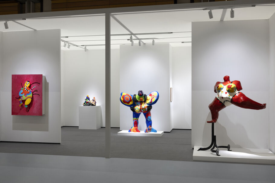 Niki de Saint Phalle, vista da instalação no estande da Galerie Mitterrand na Frieze Seoul, 2024. Cortesia da Galerie Mitterrand.