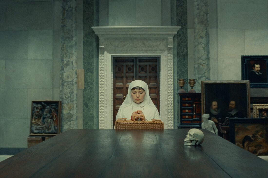 Wes Anderson’s “The Phoenician Scheme” features Renoir and Magritte masterpieces. Wes Anderson’s “The Phoenician Scheme” features Renoir and Magritte masterpieces.