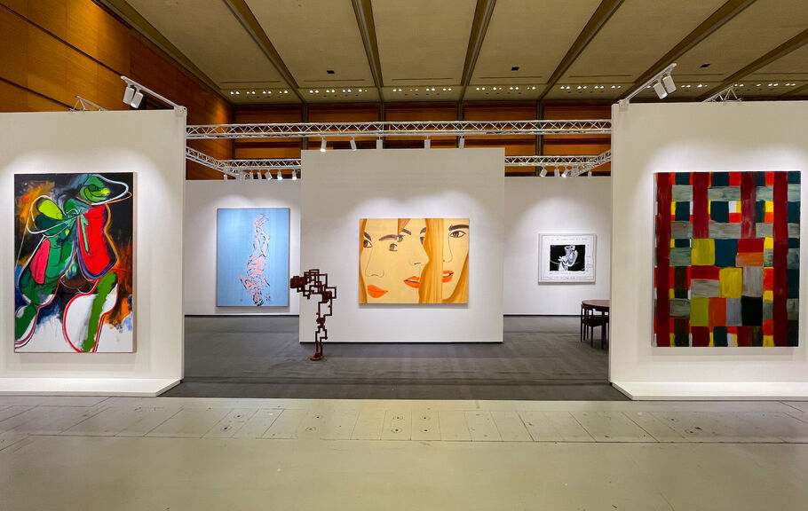 Vista do estande da Thaddaeus Ropac na Frieze Seoul, 2023. Cortesia Thaddaeus Ropac.