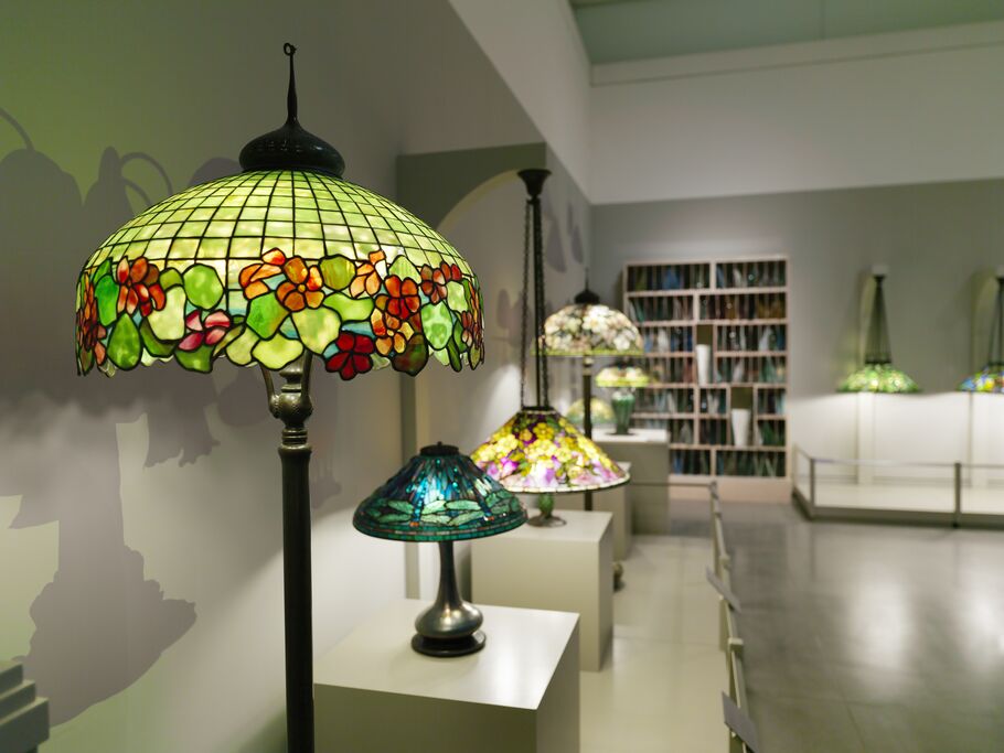 Pond Lily Library Lamp