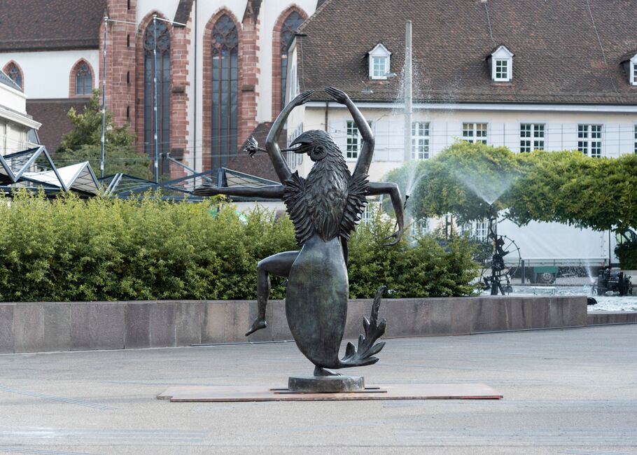 Leonora Carrington, The Dancer, 2011 © rossogranada. Courtesy of Frieze Sculpture