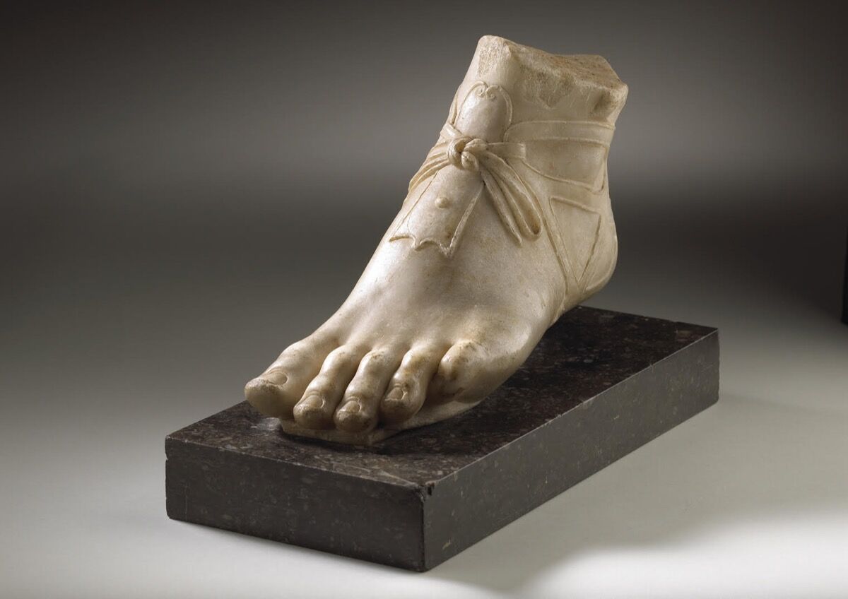 Un pie alado, con sandalias de mercurio, siglos I y II Cortesía de Tomasso Brothers Fine Art.