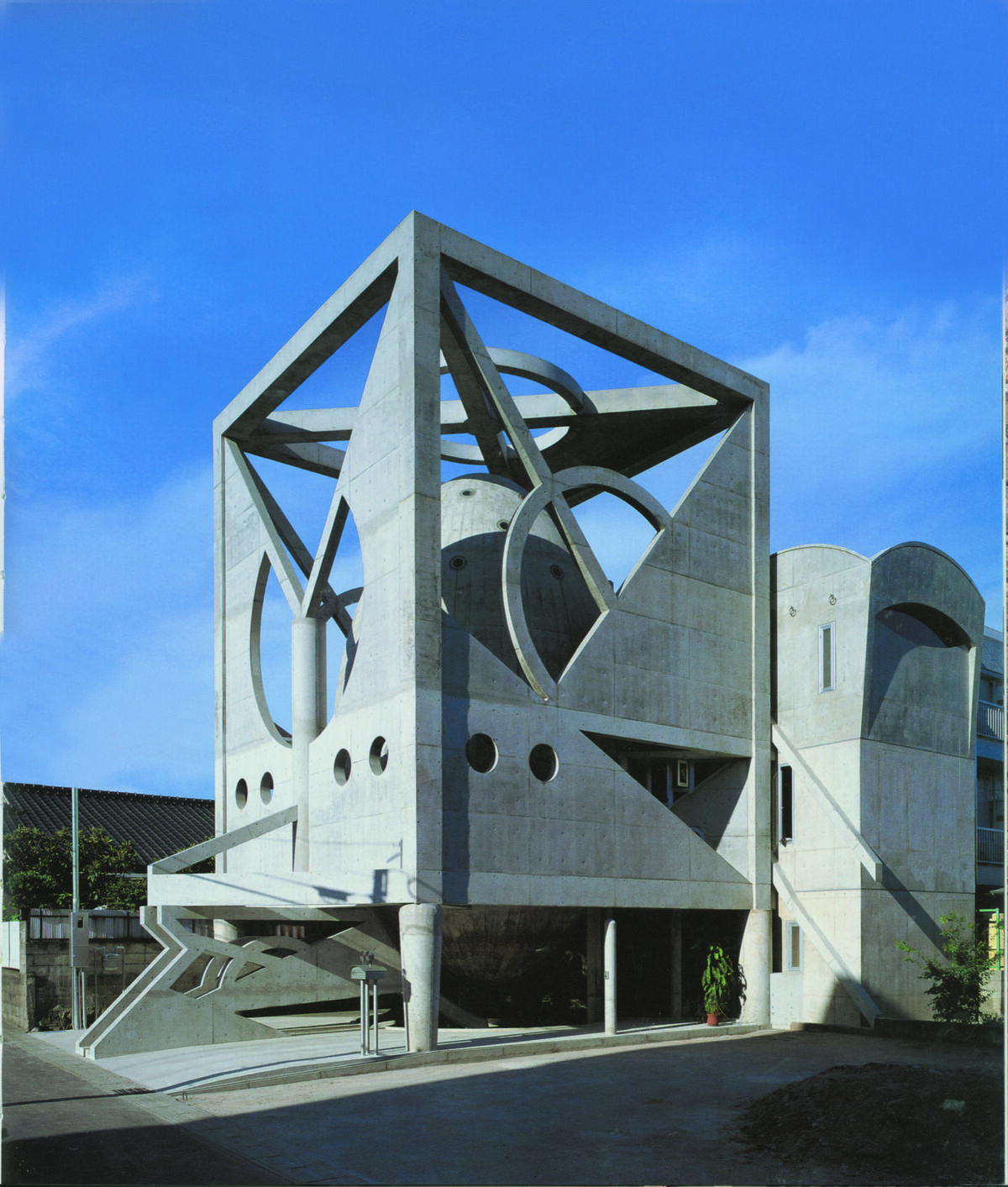 Masaharu Takasaki, Zero Cosmology, 1991, Kagoshima, Kyushu, Japan. Courtesy of Phaidon.