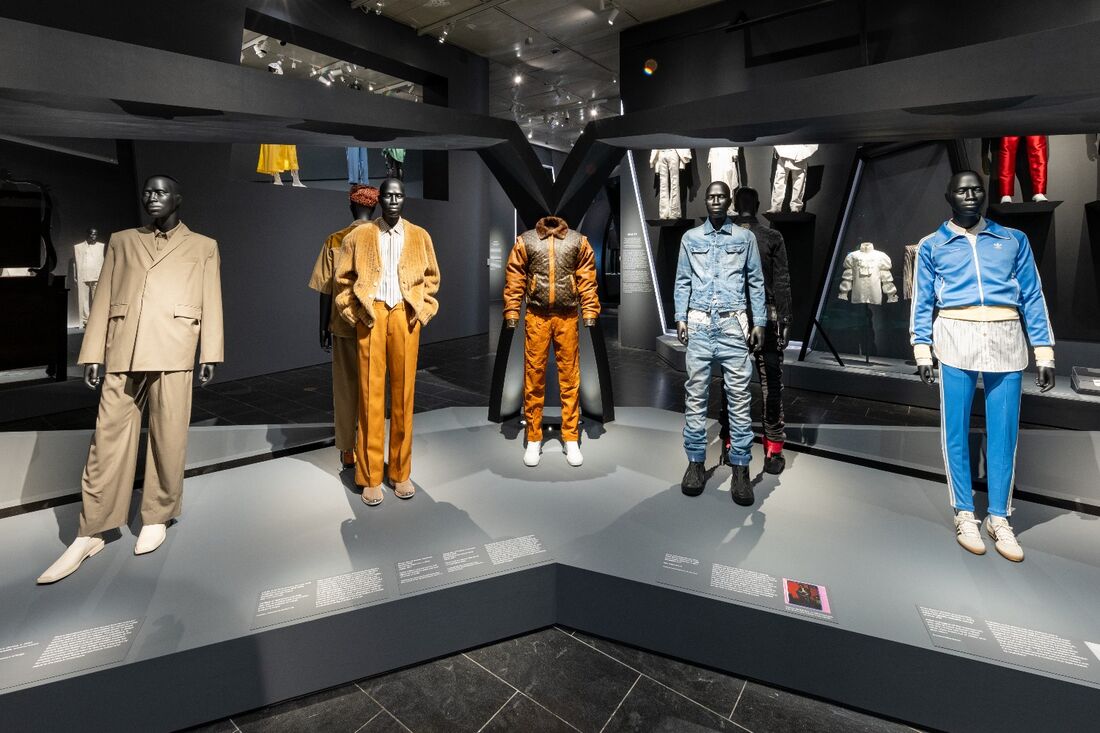 Met Gala 2025 celebrates Black dandyism, coinciding with “Superfine: Tailoring Black Style.” Met Gala 2025 celebrates Black dandyism, coinciding with “Superfine: Tailoring Black Style.”