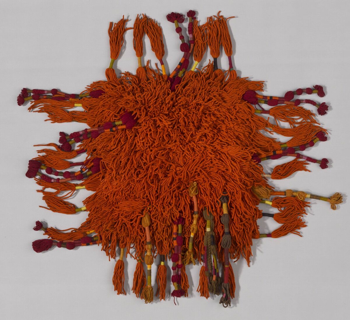 Sheila Hicks, Produced by V’SOSKE, Rug, ca. 1965. Courtesy of the Art Institute of Chicago.