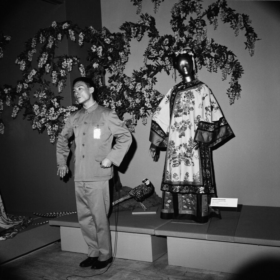 Tseng Kwong Chi Took Iconic Photos Of Keith Haring And Created Radical tseng-kwong-chi-took-iconic-photos-of-keith-haring-and-created-radical