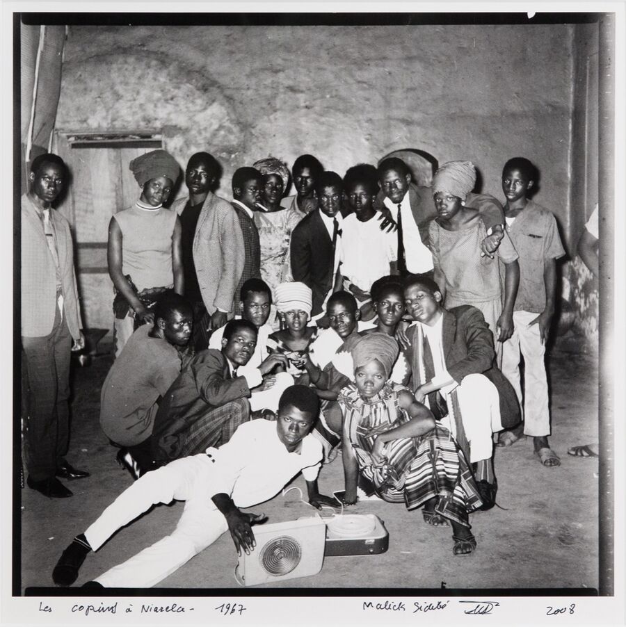 Malick Sidib s Photographs Captured Moments Of Joy And Liberation In malick-sidib-s-photographs-captured-moments-of-joy-and-liberation-in