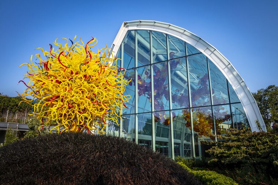 Dale Chihuly Pioneering Glass Artist And Seattle Icon Is Building A Dale Chihuly Pioneering Glass Artist And Seattle Icon Is Building A