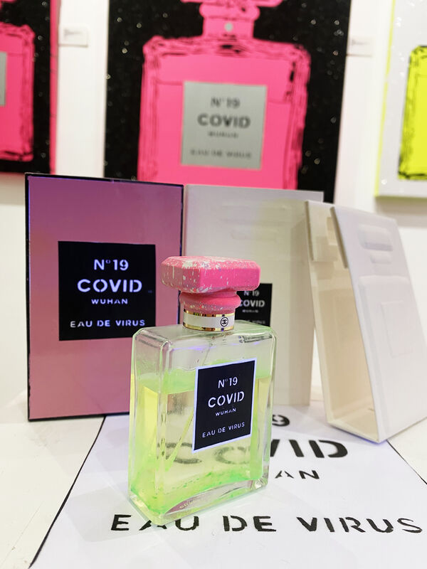 Orrible Eau De Virus Perfume Black Edition Pink Box 21 Available For Sale Artsy Orrible Eau De Virus Perfume Black Edition Pink Box 21 Available For Sale Artsy