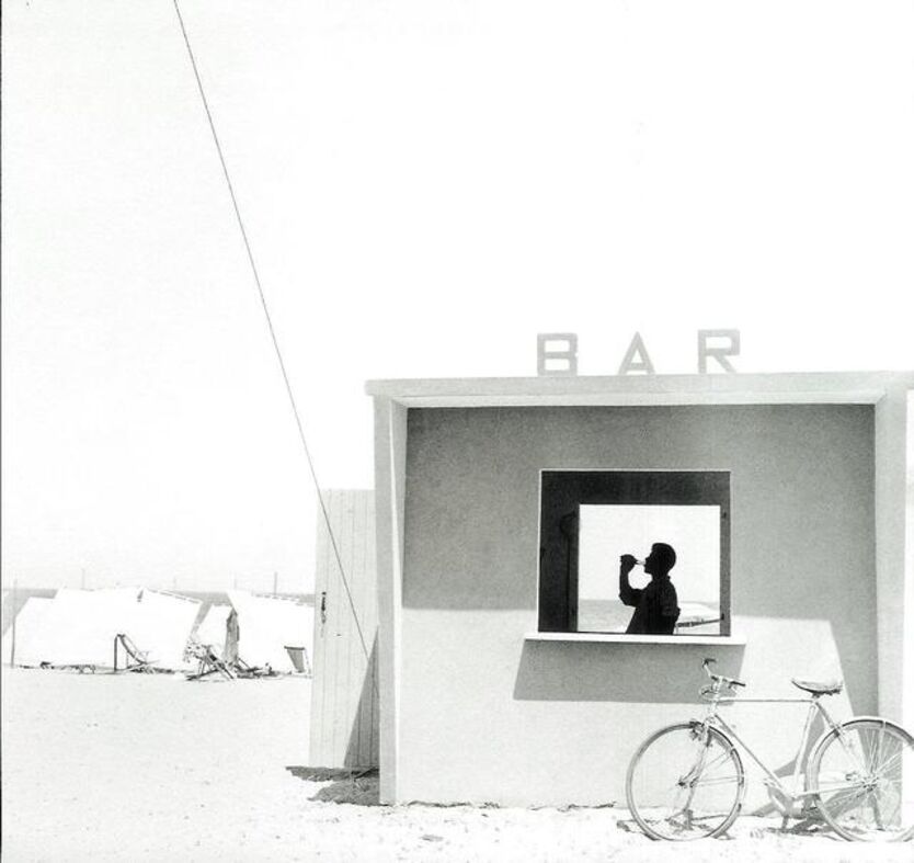 Download Piergiorgio Branzi Bar Sulla Spiaggia A Cattolica 1958 Artsy For iPhone Free Get Wallpaper Piergiorgio Branzi Bar Sulla Spiaggia A Cattolica 1958 Artsy For Android