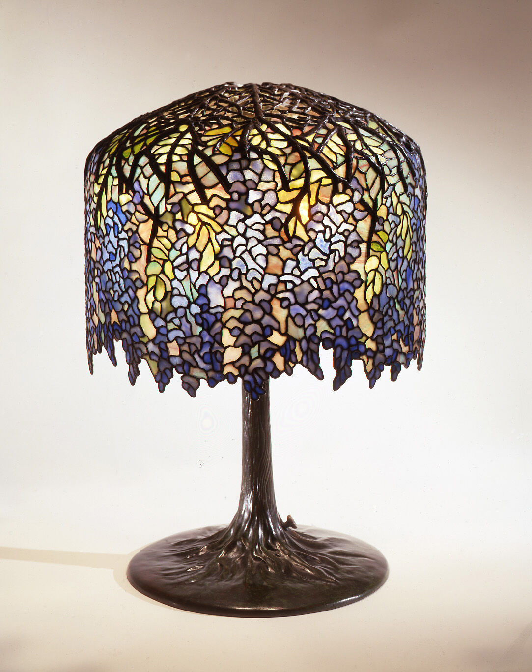 Inside The World S Largest Collection Of Tiffany Glass Lamps