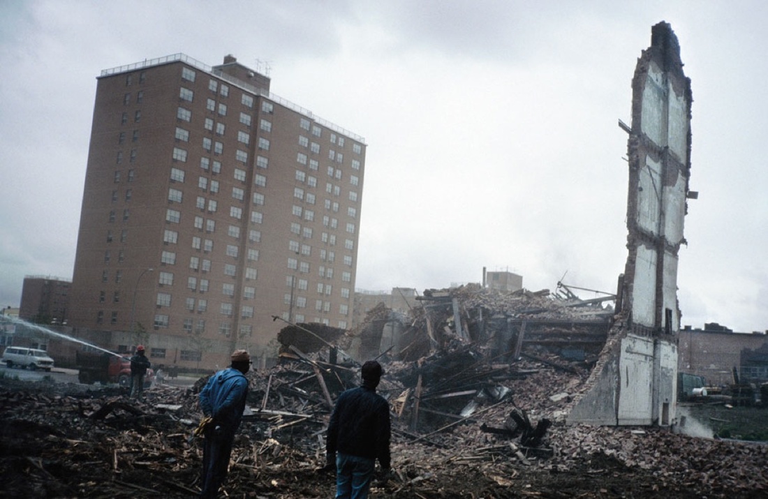 Meryl Meisler, Last Wall, Bushwick, Brooklyn NY, June 1982. ©Meryl Meisler. Meisler has published two books, A Tale of Two Cities: Disco Era Bushwick and Purgatory & Paradise SASSY 70's Suburbia & The City.