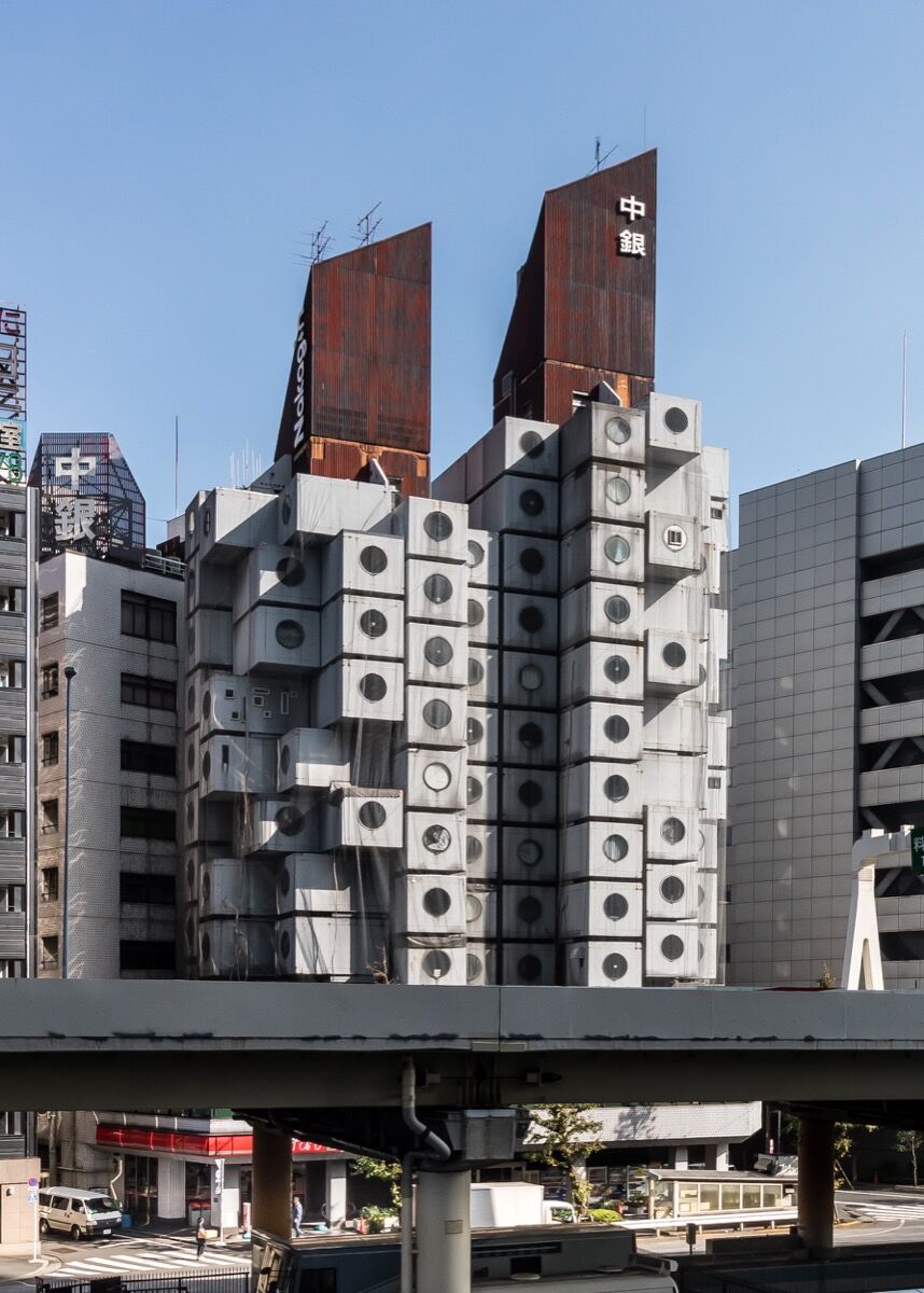 Kisho Kurokowa, Nakagin Capsule Tower, 1970. Image via Wikimedia Commons.