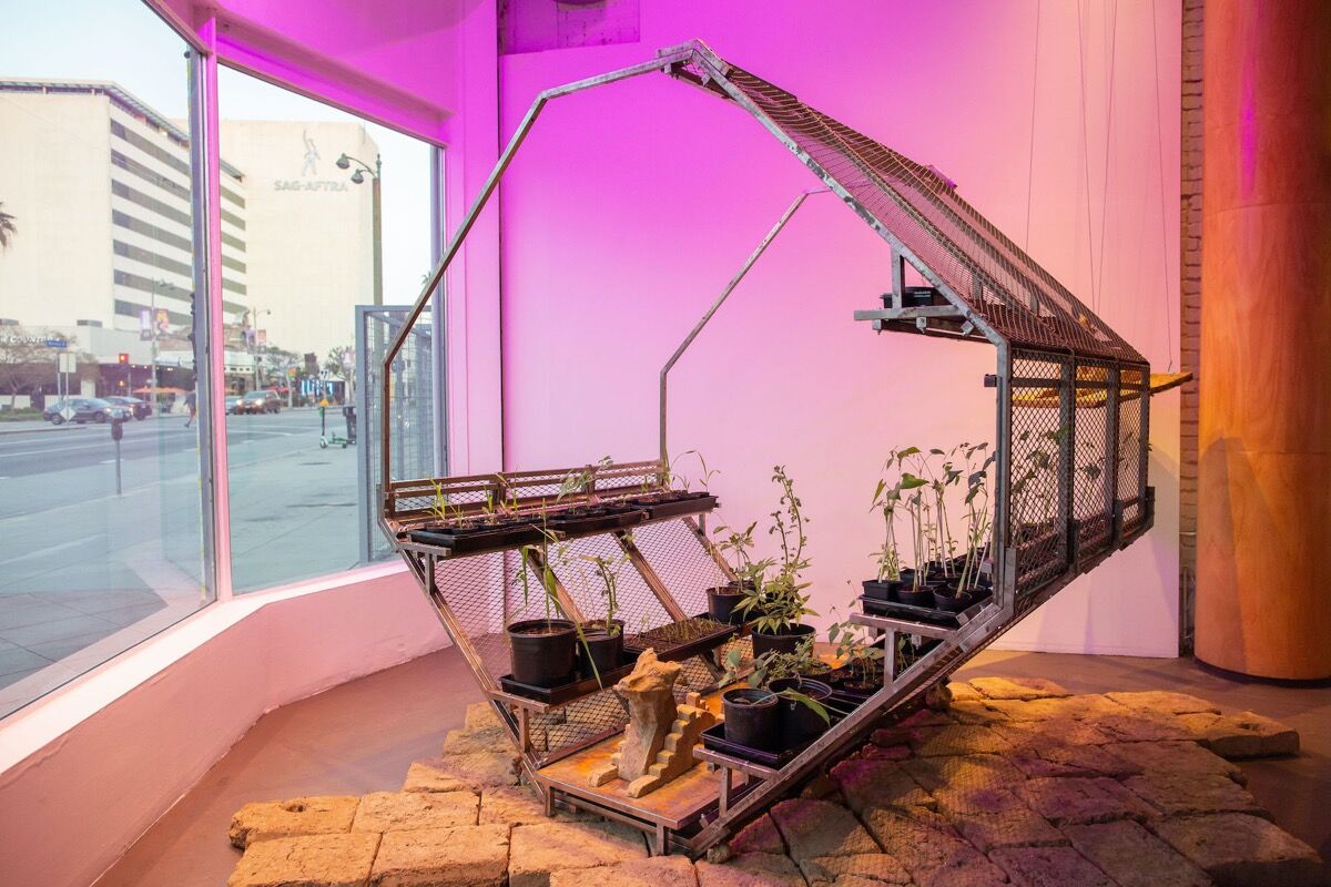Beatriz Cortez y Rafa Esparza, vista de instalación de Nomad 13 en Craft Contemporary, 2019. Foto: Gina Clyne. Cortesía de los artistas y Artadia. Beatriz Cortez fue Premiada Artadia 2020.