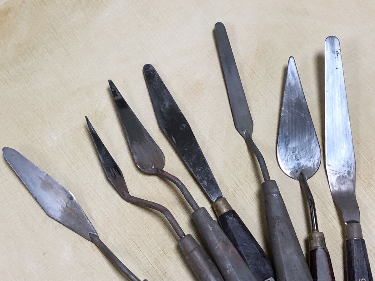 How A Palette Knife Can Help You Paint Artsy