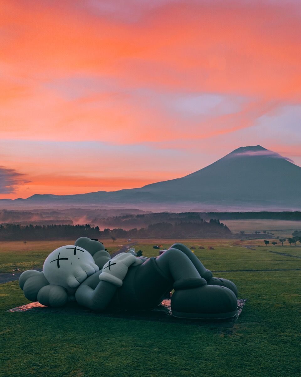 KAWS, HOLIDAY, 2019. Photo by AllRightsReserved. Courtesy of the artist.