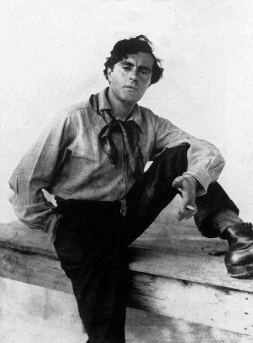 What S Behind Modigliani S Trademark Portrait Style Artsy