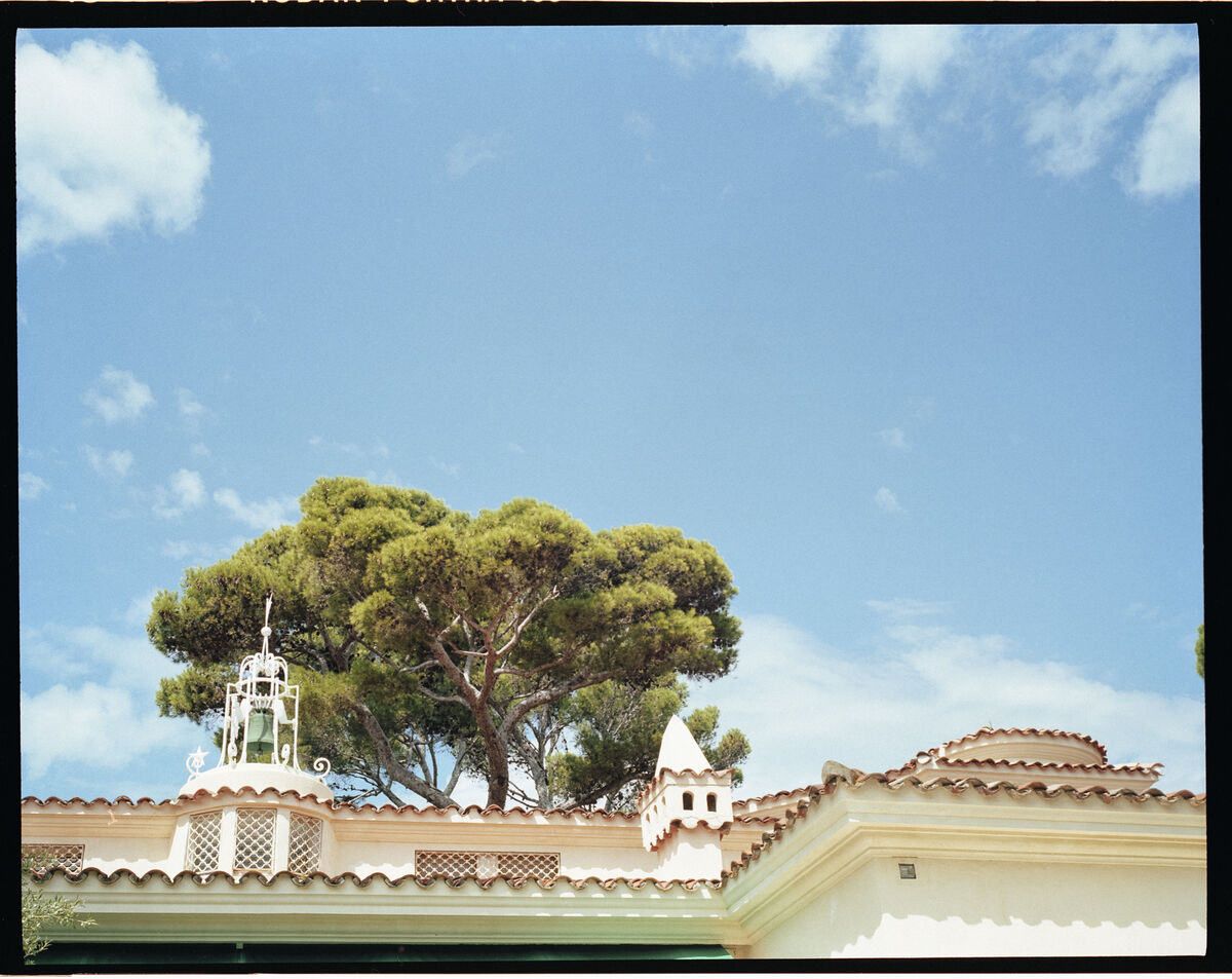 Photo of Jean Pigozzi’s home in Cap d’Antibes by Victor Picon for Artsy.