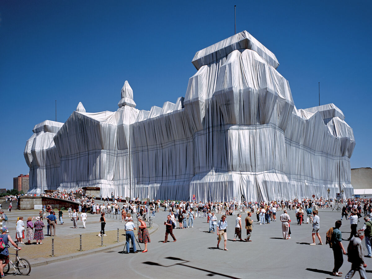 Christo and Jeanne-Claude, Wrapped Reichstag, Berlin, 1971–95. Photo by Wolfgang Volz. Courtesy and © the artists.