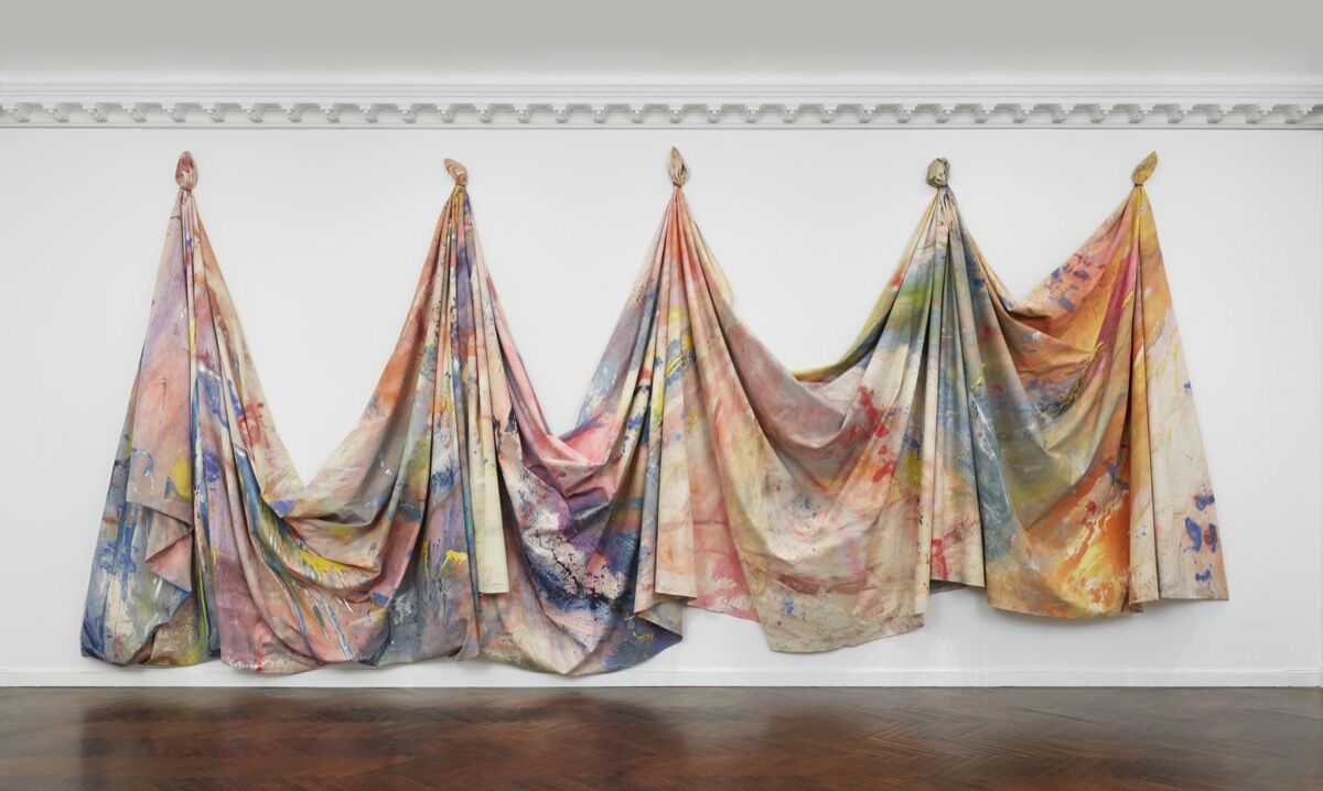 Sam Gilliam, Carousel Change, 1970. Courtesy of Mnuchin Gallery.