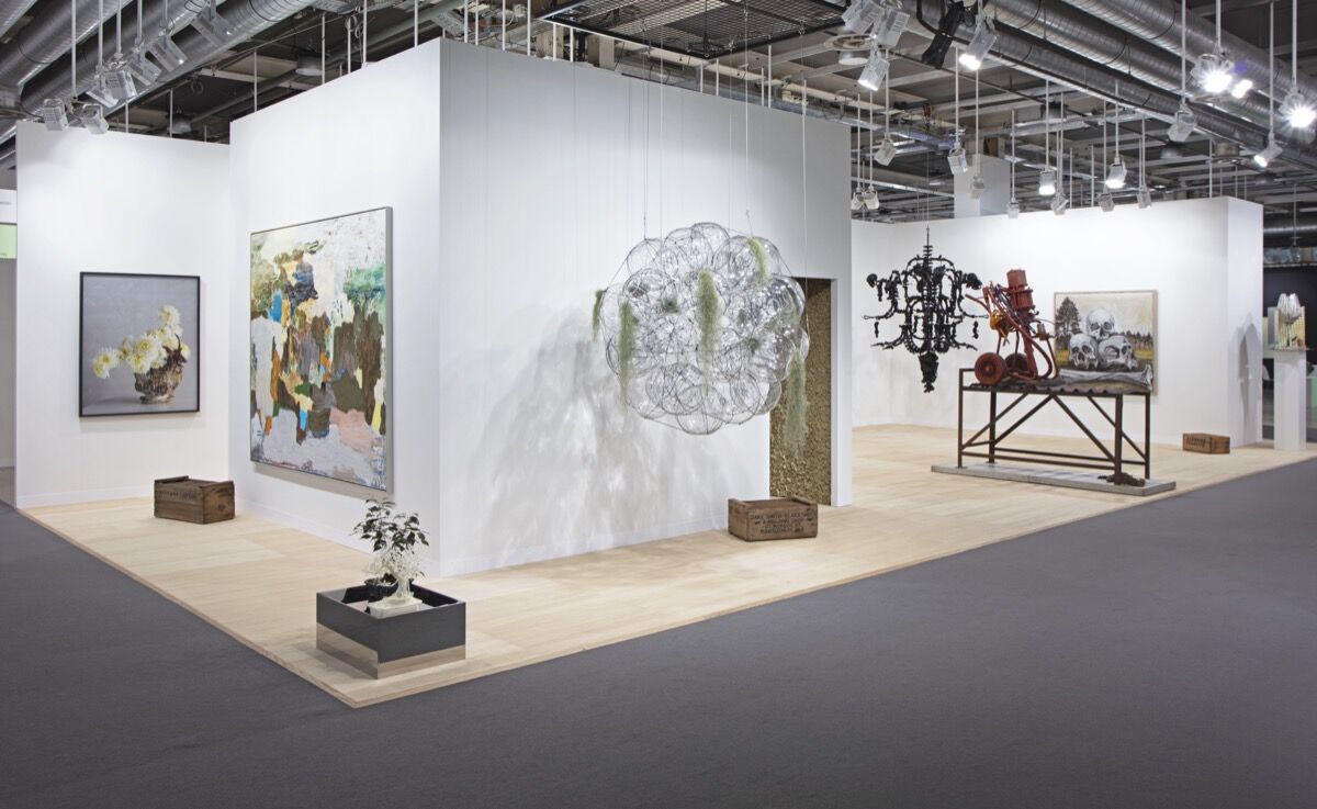 Installation view of neugerriemschneider’s booth at Art Basel, Basel, 2021. Photo © Sebastiano Pellion. Courtesy of neugerriemschneider.