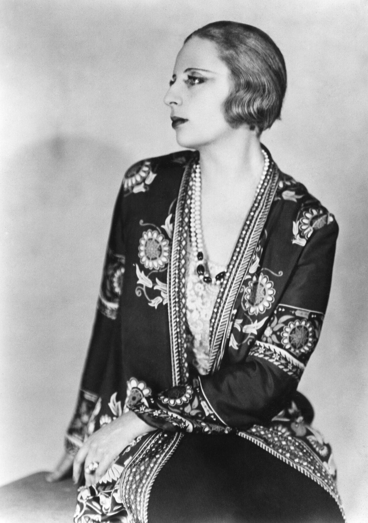 Ritratto di Tamara de Lempicka di Fotografisches Atelier Ullstein via Getty Images.